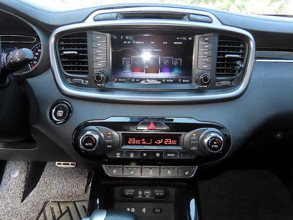 Kia Sorento — photo 13