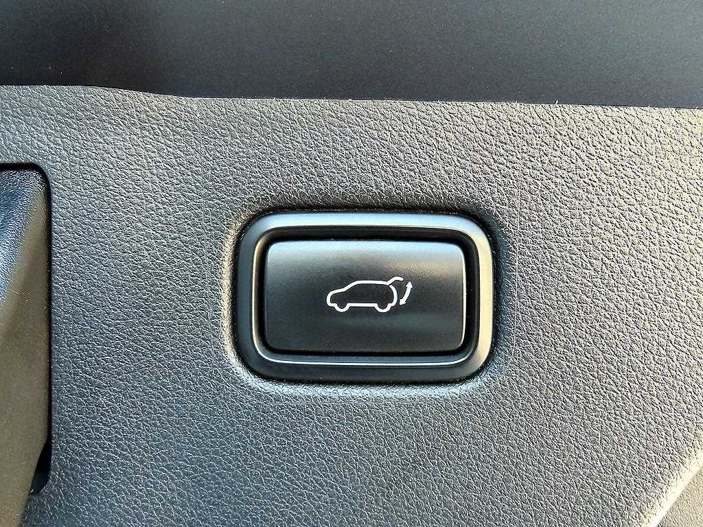 Kia Sorento — photo 16