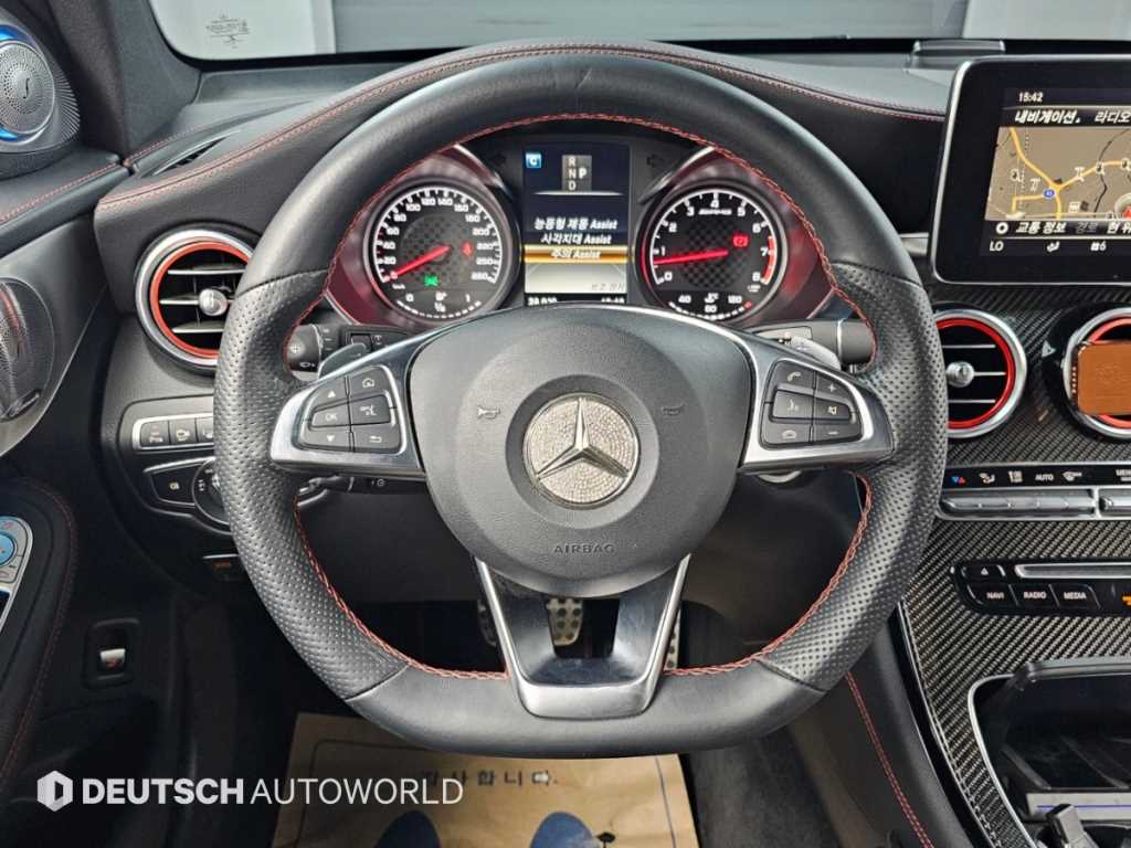 Mercedes-Benz GLC-Class — photo 13