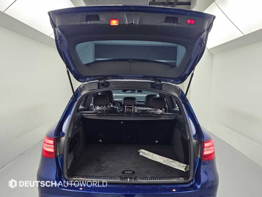 Mercedes-Benz GLC-Class — photo 19