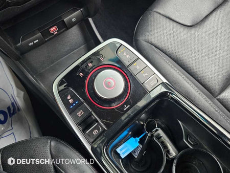 Kia Niro — photo 09