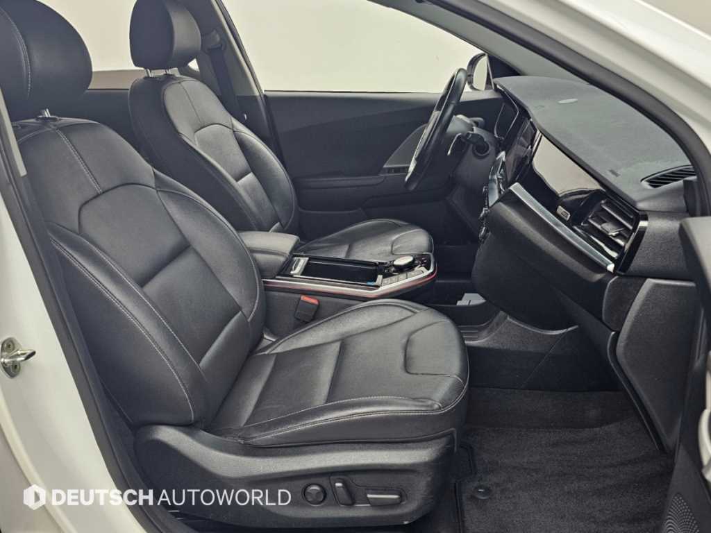 Kia Niro — photo 10