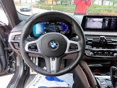 BMW 5-Series — photo 07