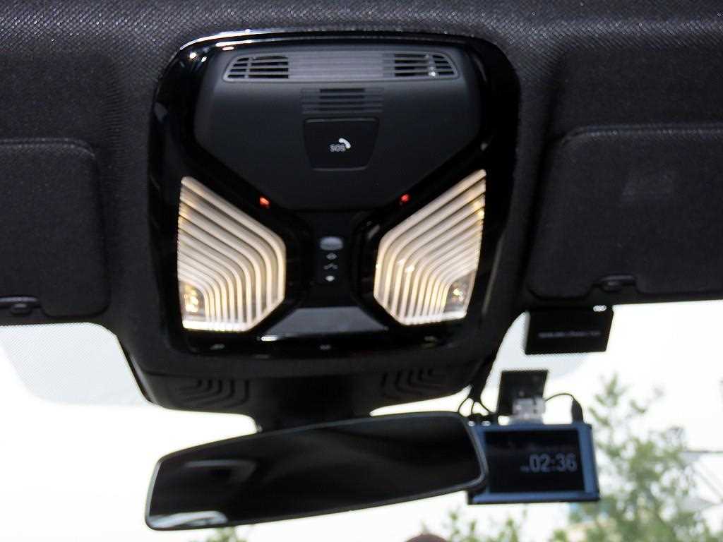 BMW 5-Series — photo 14
