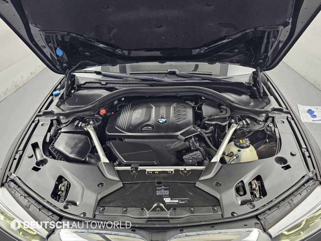 BMW 5-Series — photo 06