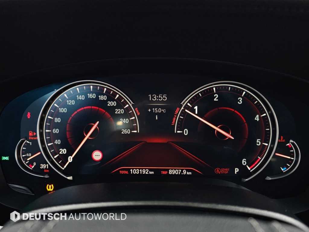 BMW 5-Series — photo 08