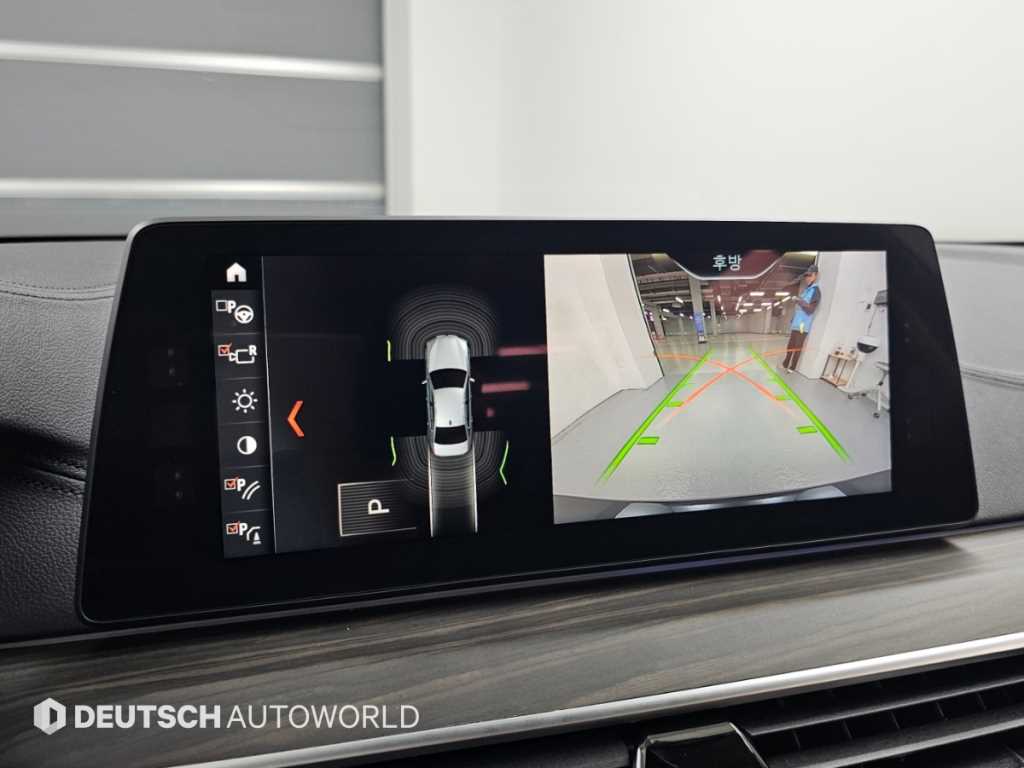BMW 5-Series — photo 15