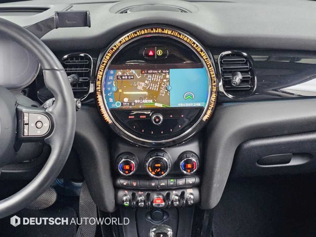 Mini Cooper — photo 14