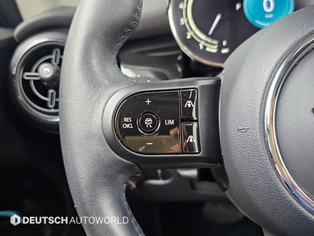 Mini Cooper — photo 16