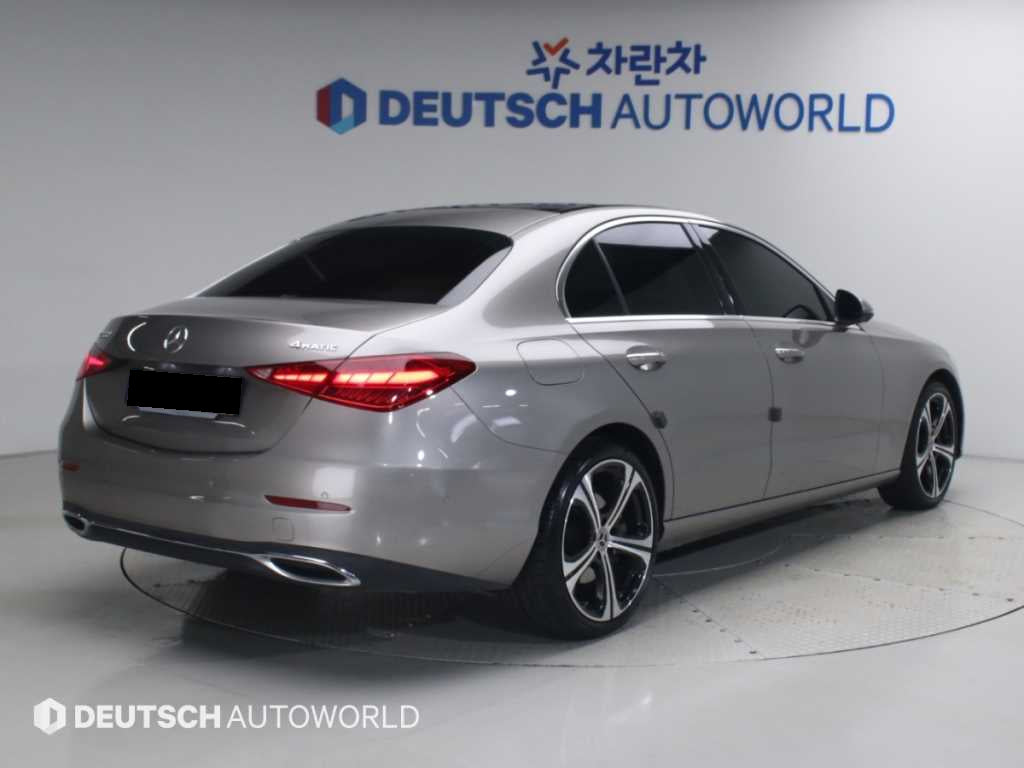Mercedes-Benz C-Class — photo 02