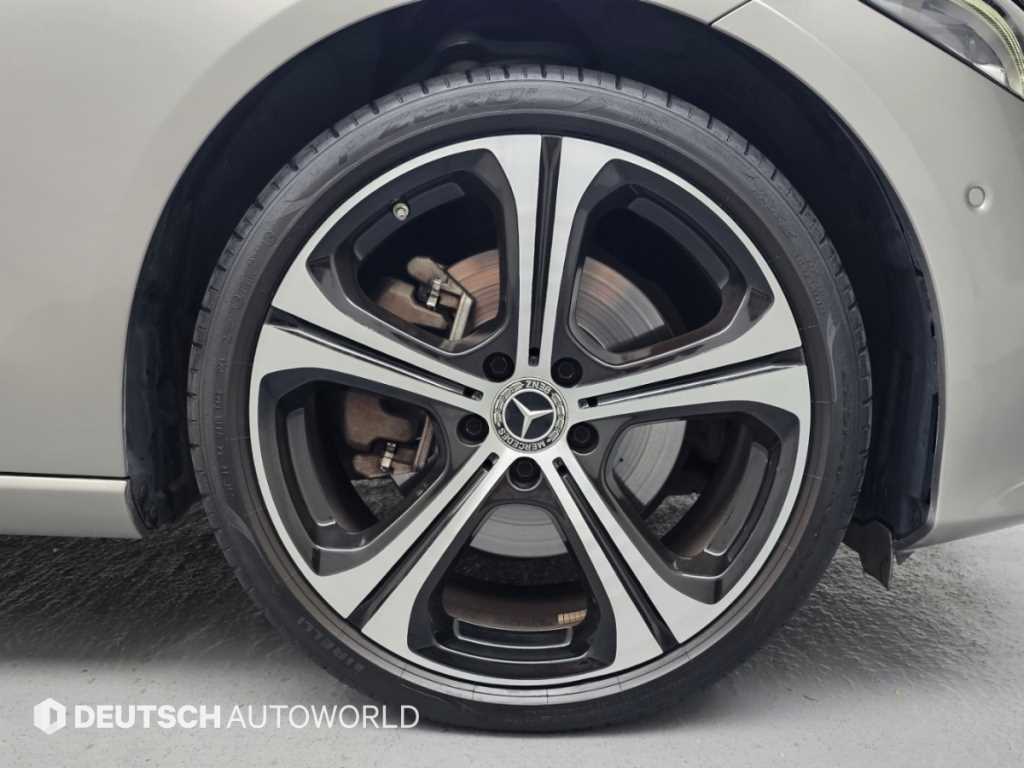 Mercedes-Benz C-Class — photo 05