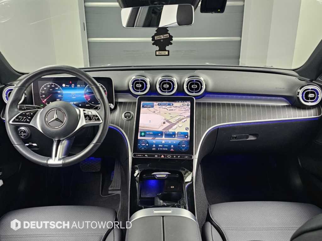 Mercedes-Benz C-Class — photo 07