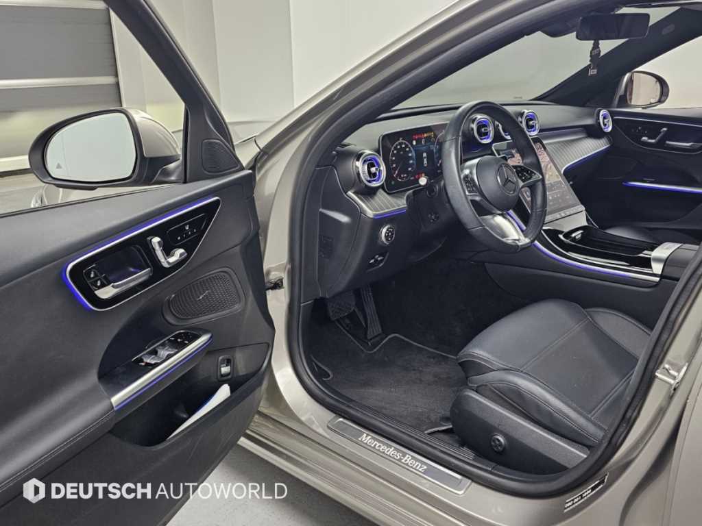 Mercedes-Benz C-Class — photo 11