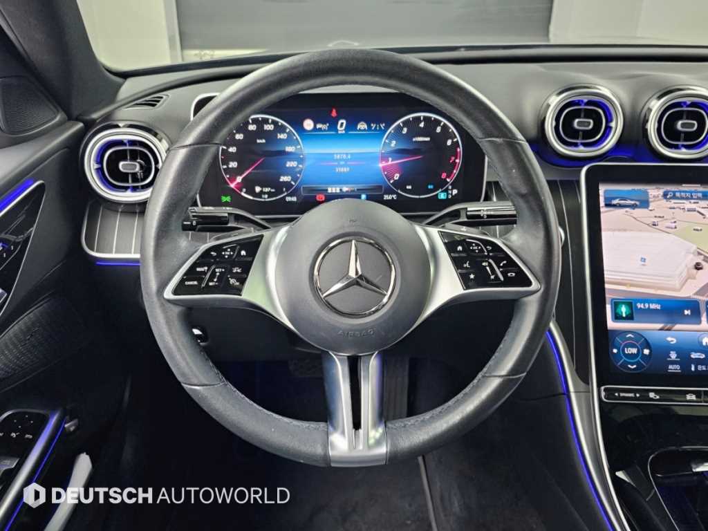 Mercedes-Benz C-Class — photo 13
