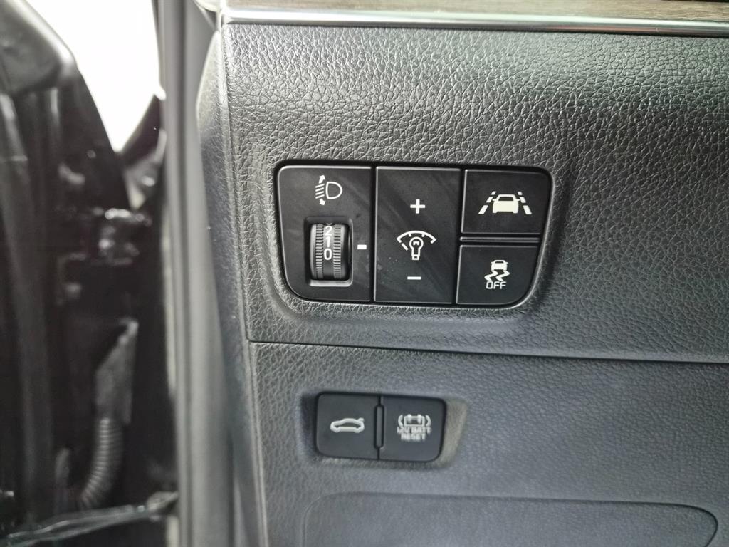 Kia K5 — photo 14