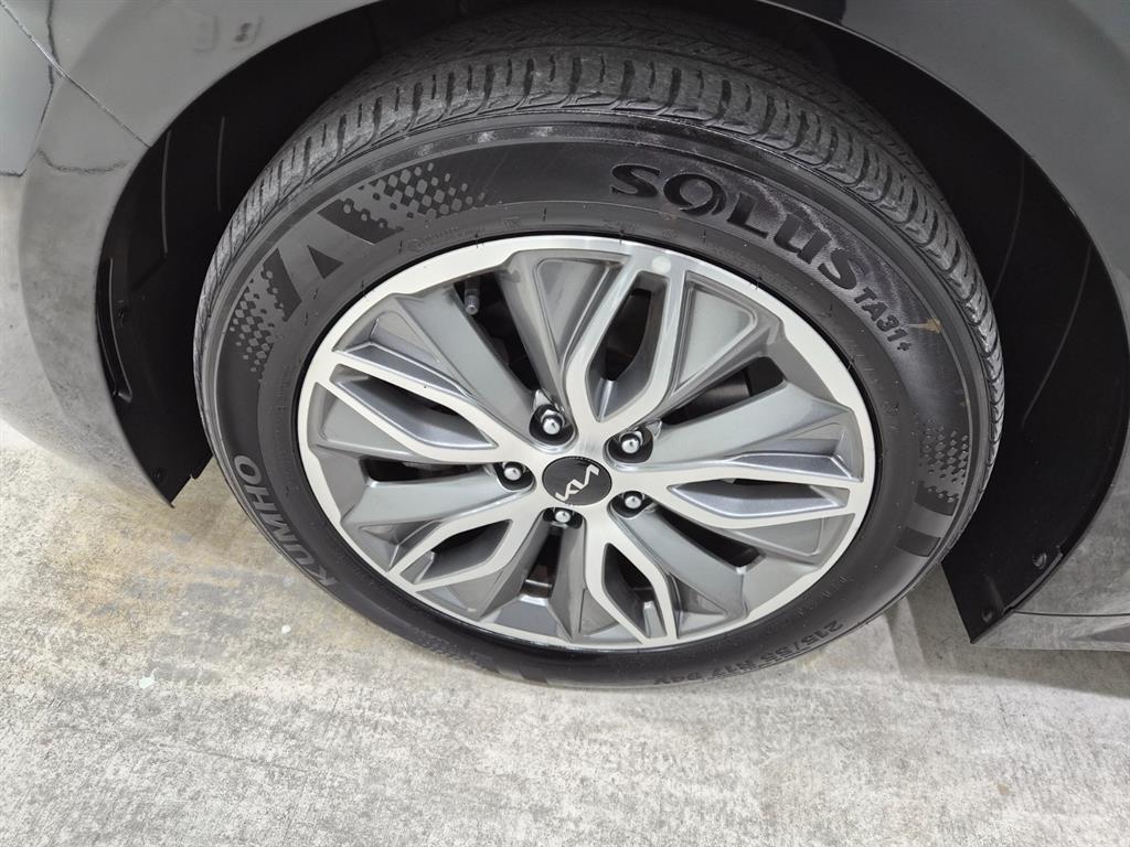 Kia K5 — photo 17