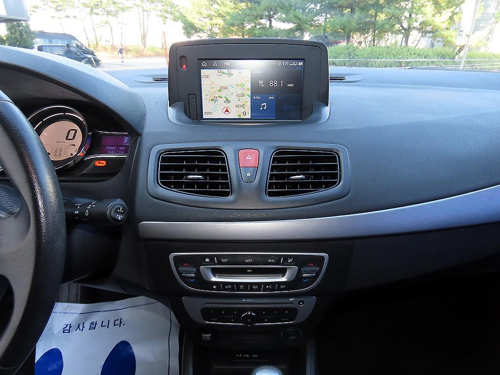 RENAULT SM3 — photo 13