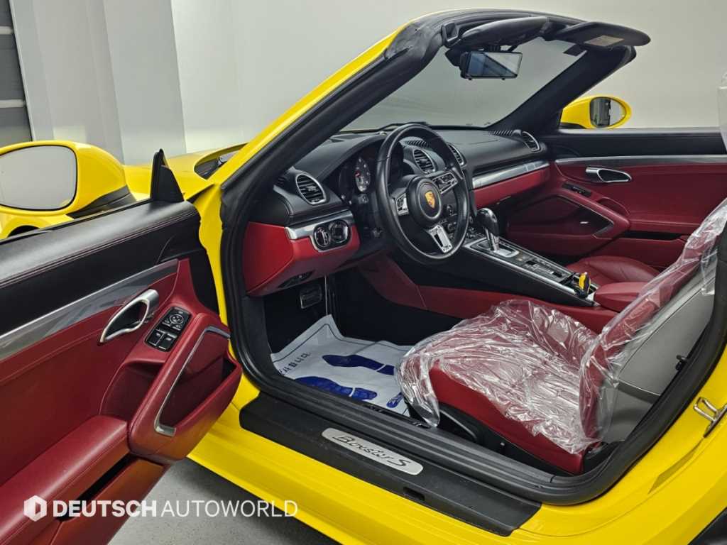 Porsche 718 — photo 11