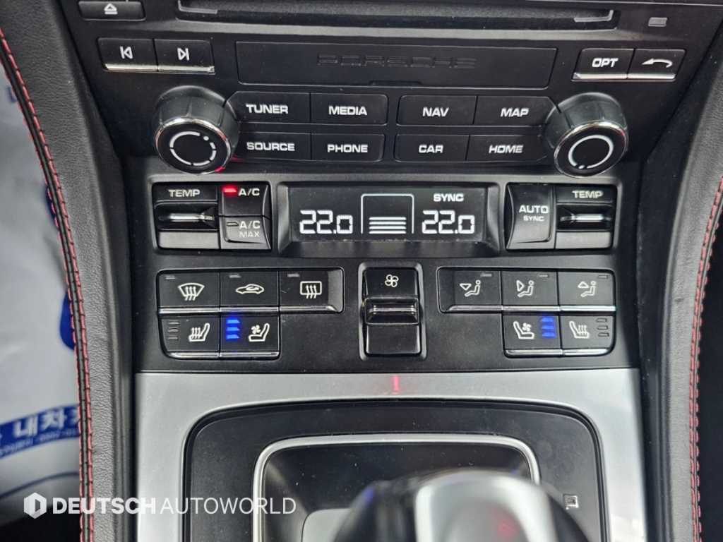 Porsche 718 — photo 16
