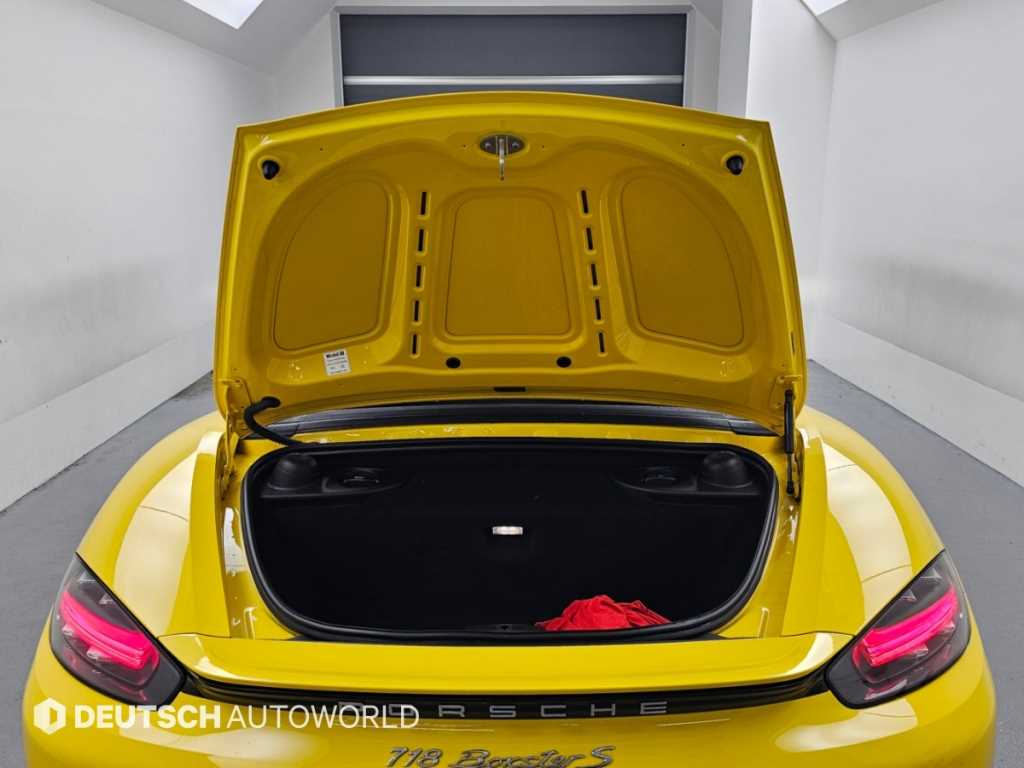 Porsche 718 — photo 18