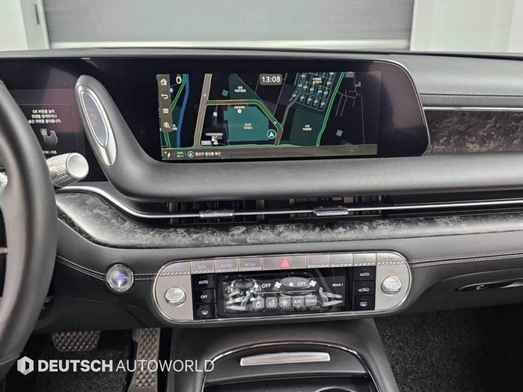 Genesis G90 — photo 14