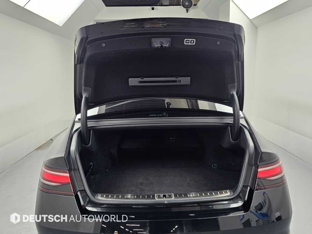Genesis G90 — photo 19