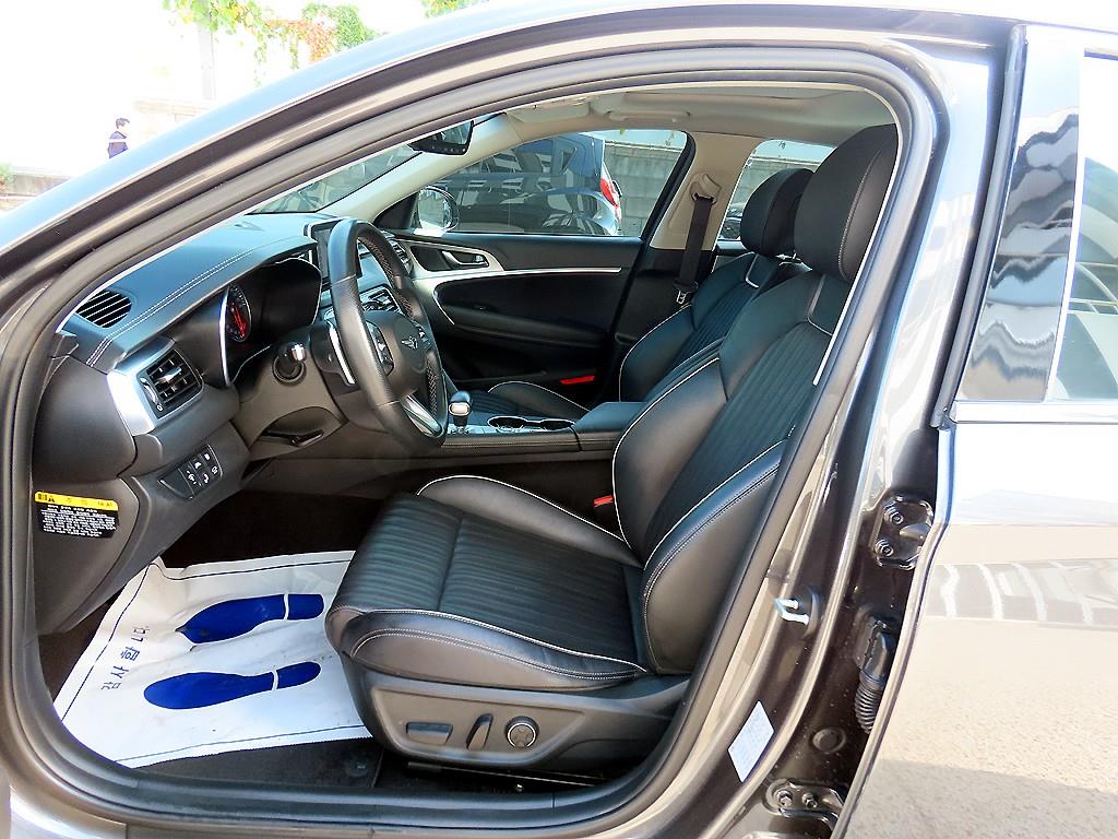 Genesis G70 — photo 05
