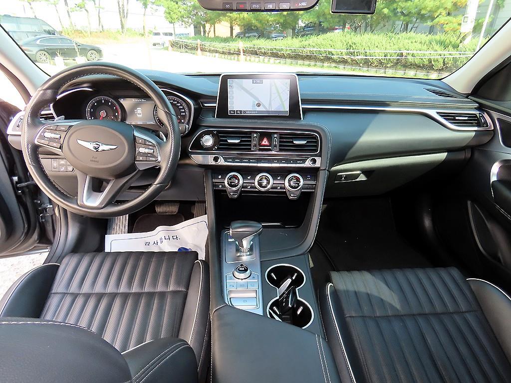 Genesis G70 — photo 07