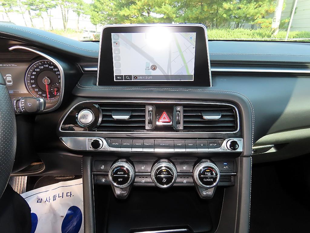 Genesis G70 — photo 13