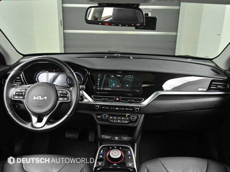 Kia Niro — photo 09