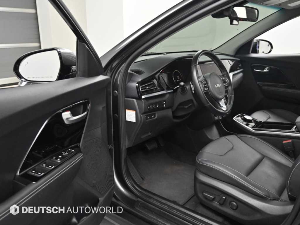 Kia Niro — photo 10