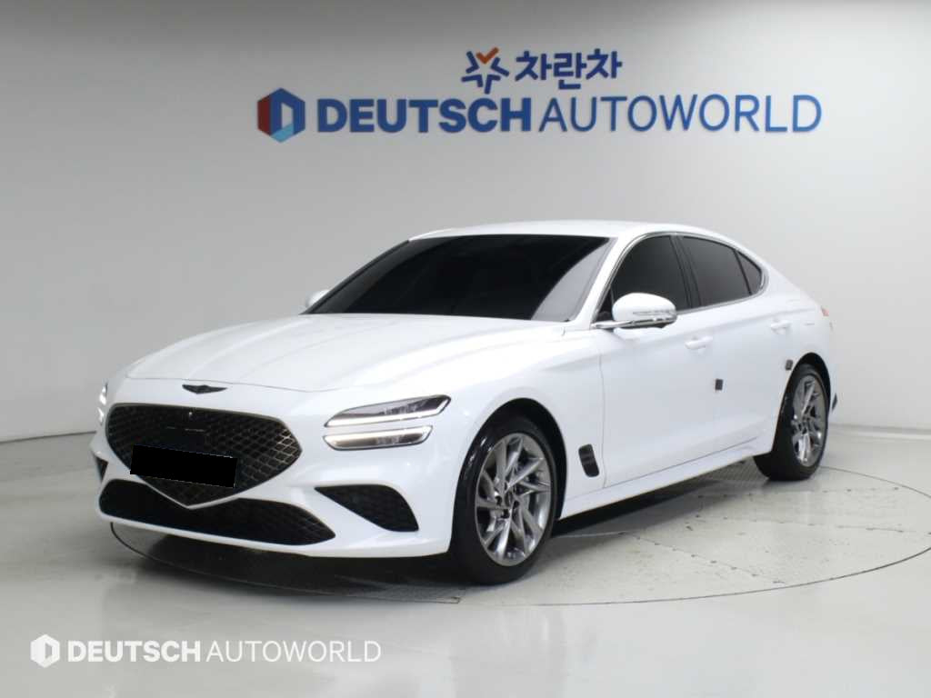 Genesis G70 — photo 01