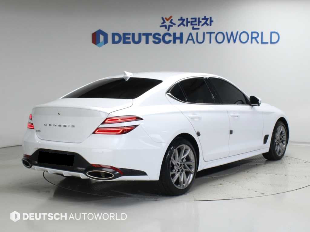 Genesis G70 — photo 02