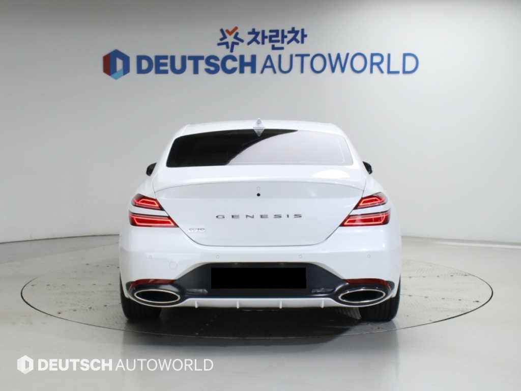 Genesis G70 — photo 04