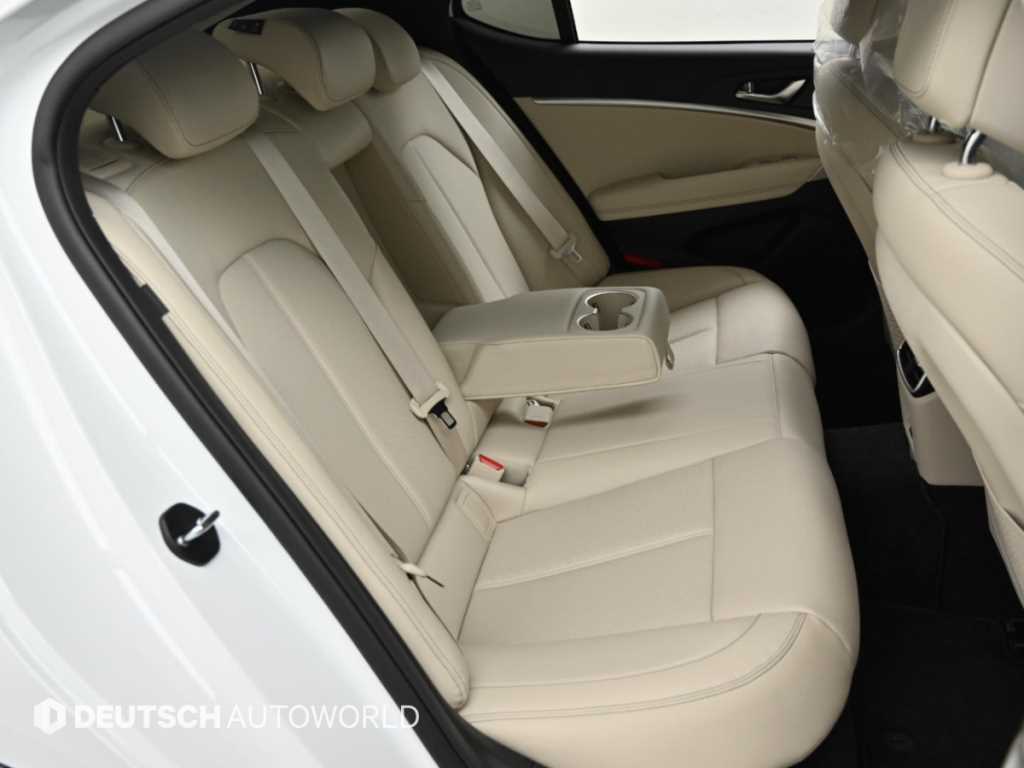 Genesis G70 — photo 12