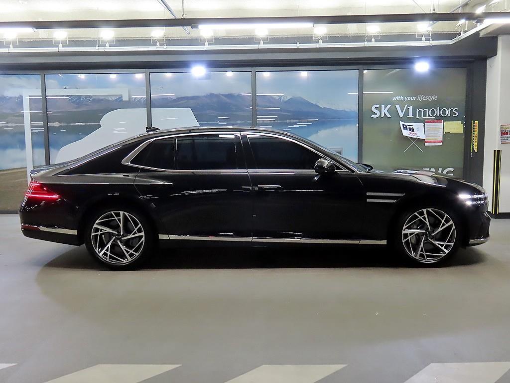 Genesis G90 — photo 03