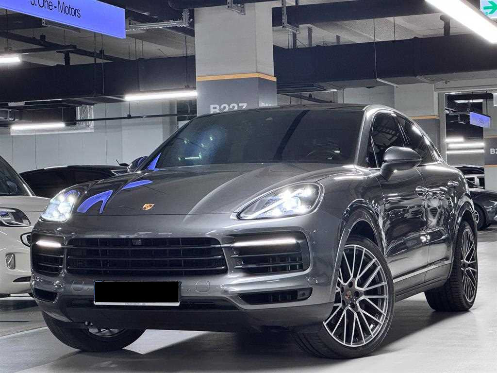Porsche Cayenne — photo 01
