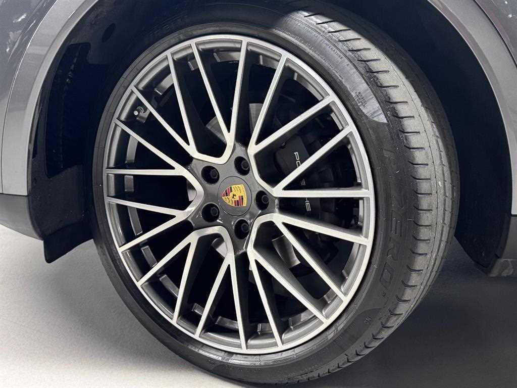 Porsche Cayenne — photo 04