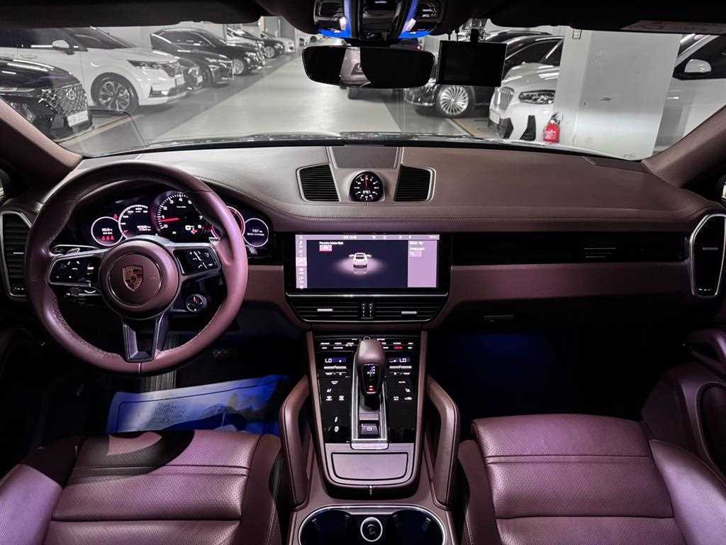 Porsche Cayenne — photo 07