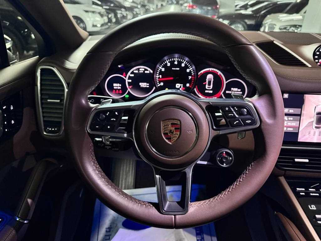 Porsche Cayenne — photo 08