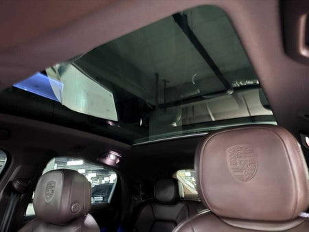 Porsche Cayenne — photo 16