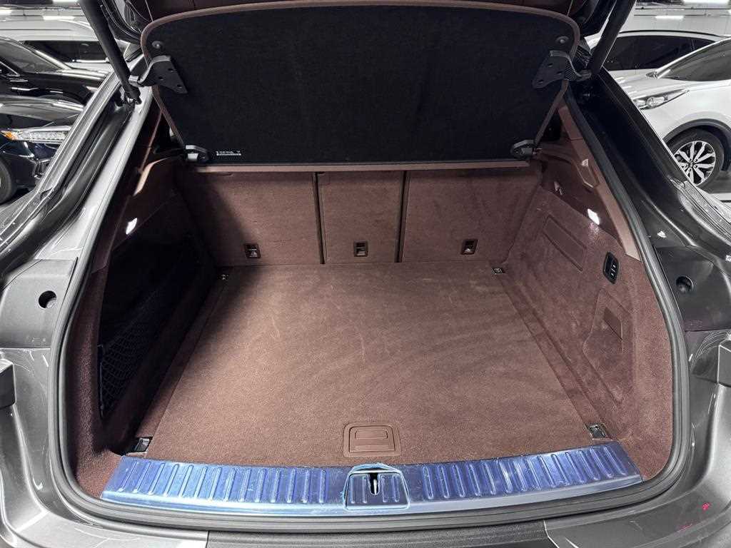 Porsche Cayenne — photo 19