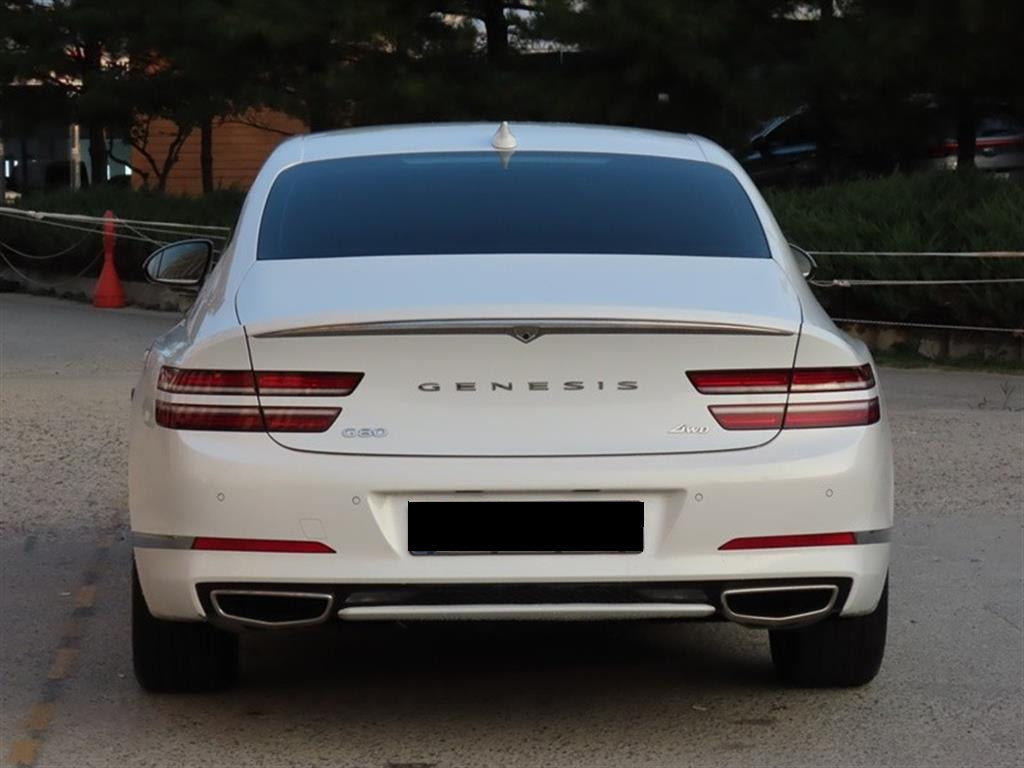 Genesis G80 — photo 04