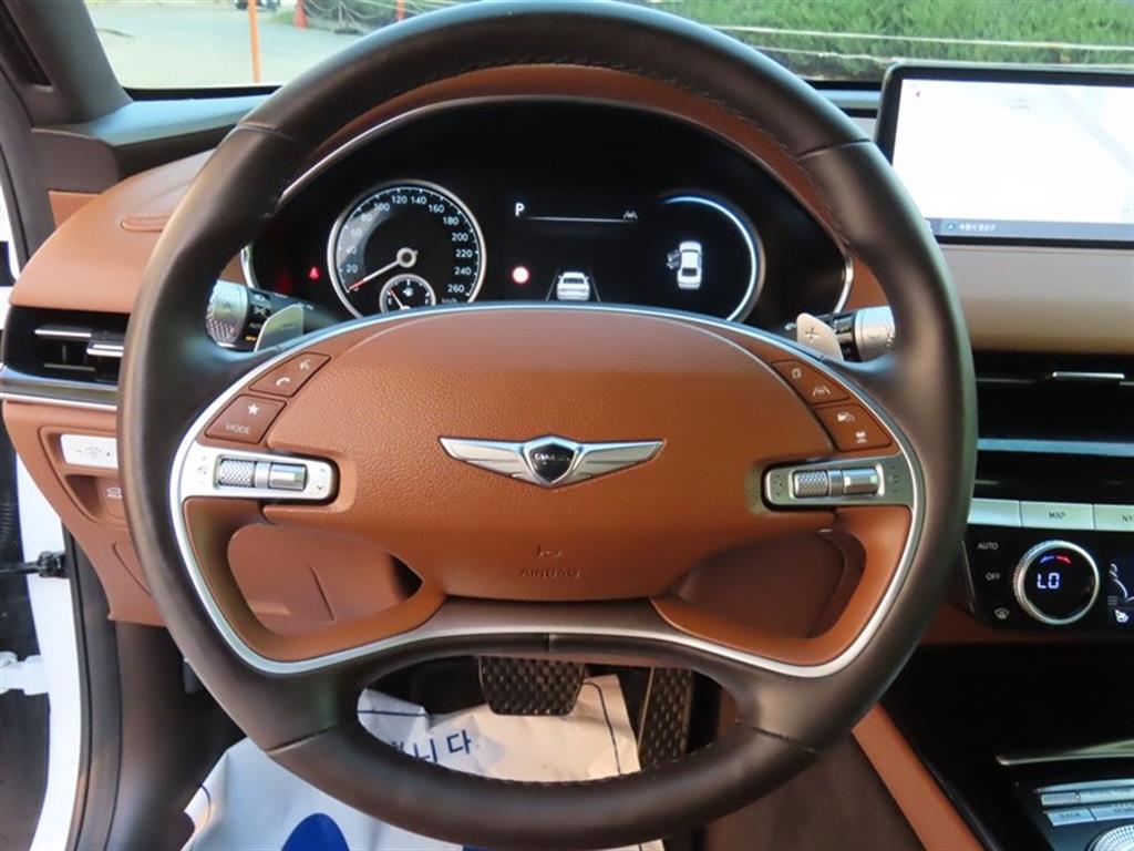 Genesis G80 — photo 10