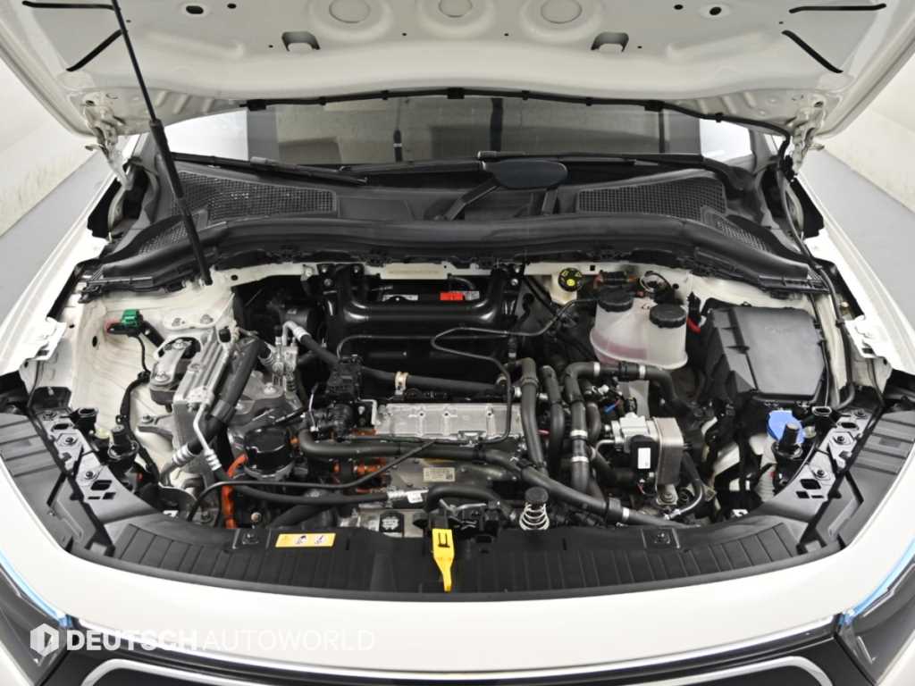 Mercedes-Benz EQA — photo 06