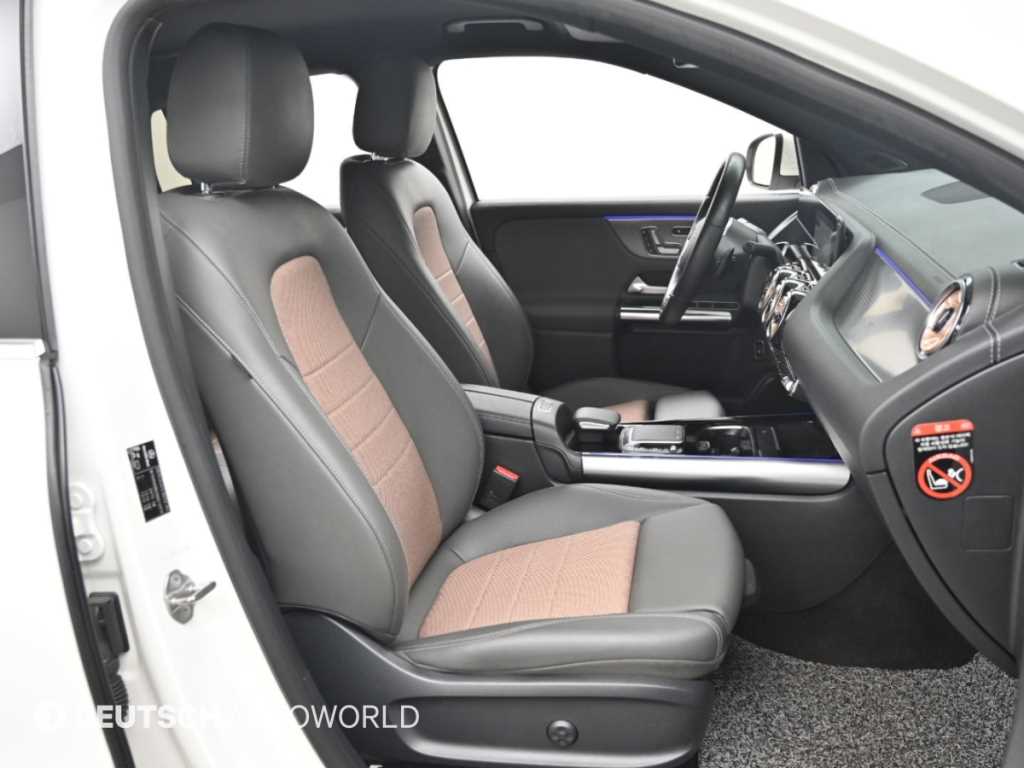 Mercedes-Benz EQA — photo 10