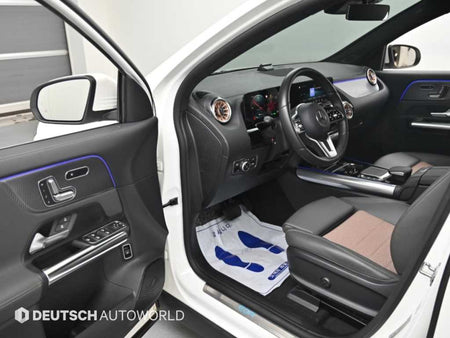 Mercedes-Benz EQA — photo 11