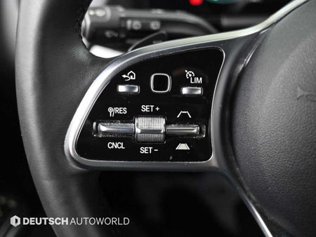 Mercedes-Benz EQA — photo 16