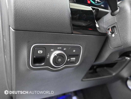 Mercedes-Benz EQA — photo 18