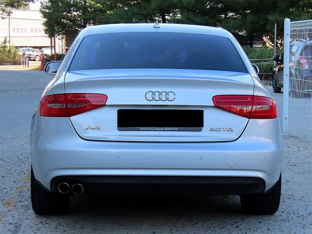 Audi A4 — photo 04